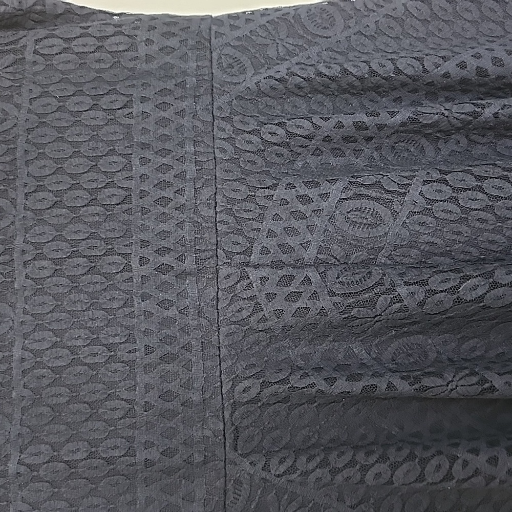 Woman's dress - Picture 8 of 10